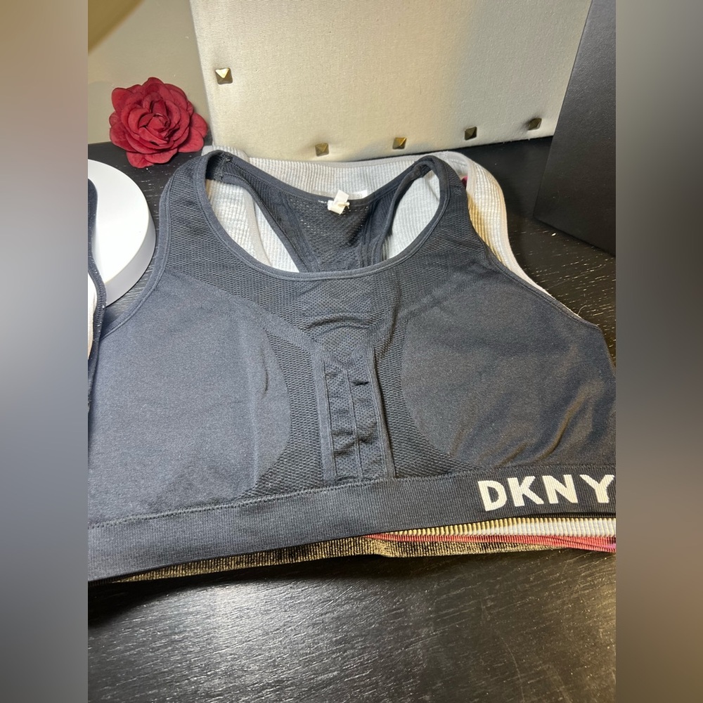 Sports Bra Bundle of 5 Like New - Picture 4 of 7